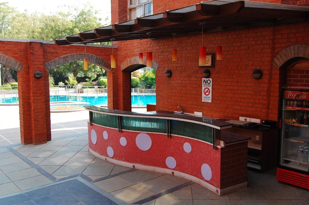 Cambay Sapphire, Gandhinagar Hotel Exterior photo