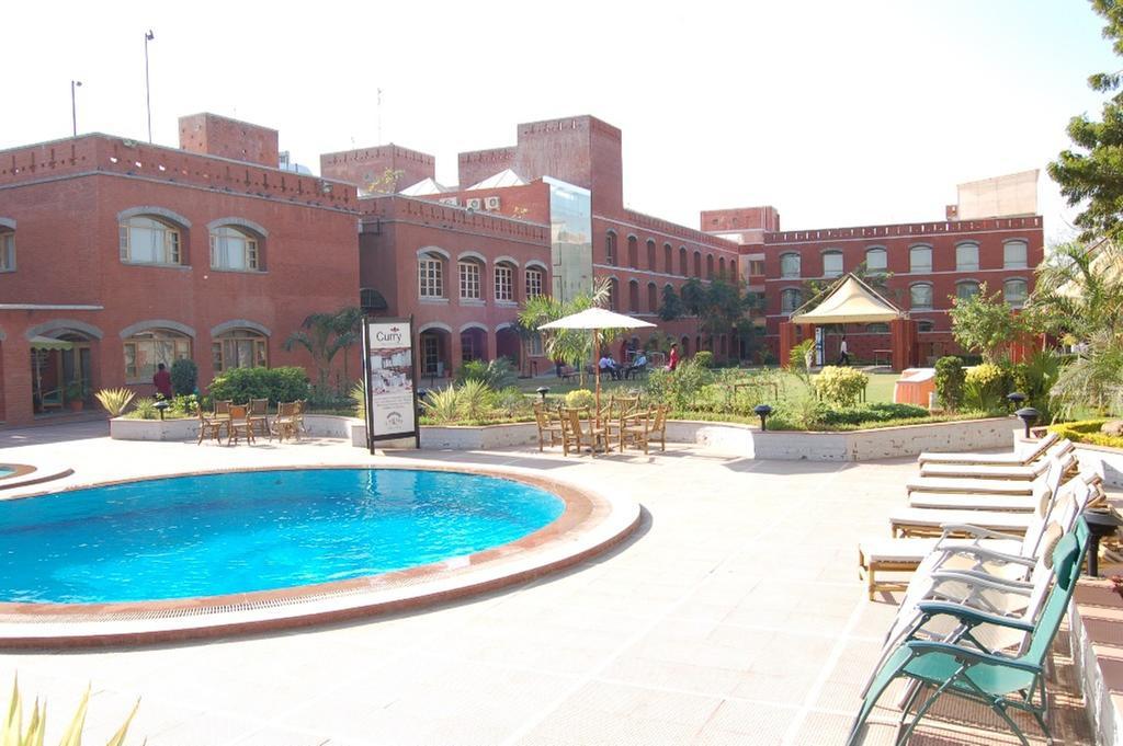 Cambay Sapphire, Gandhinagar Hotel Exterior photo