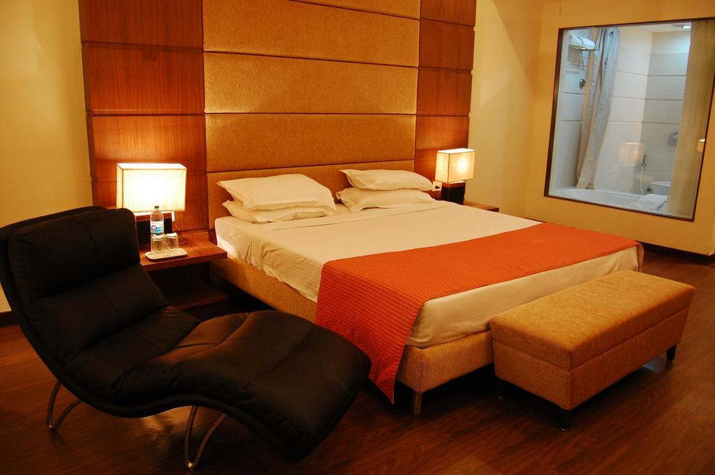 Cambay Sapphire, Gandhinagar Hotel Exterior photo