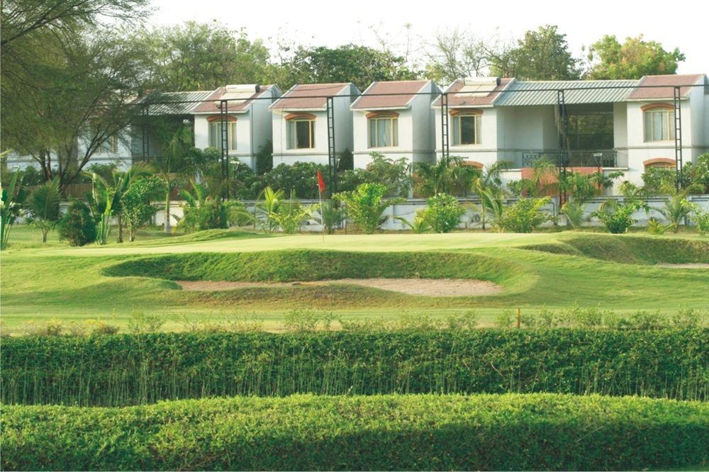 Cambay Sapphire, Gandhinagar Hotel Exterior photo