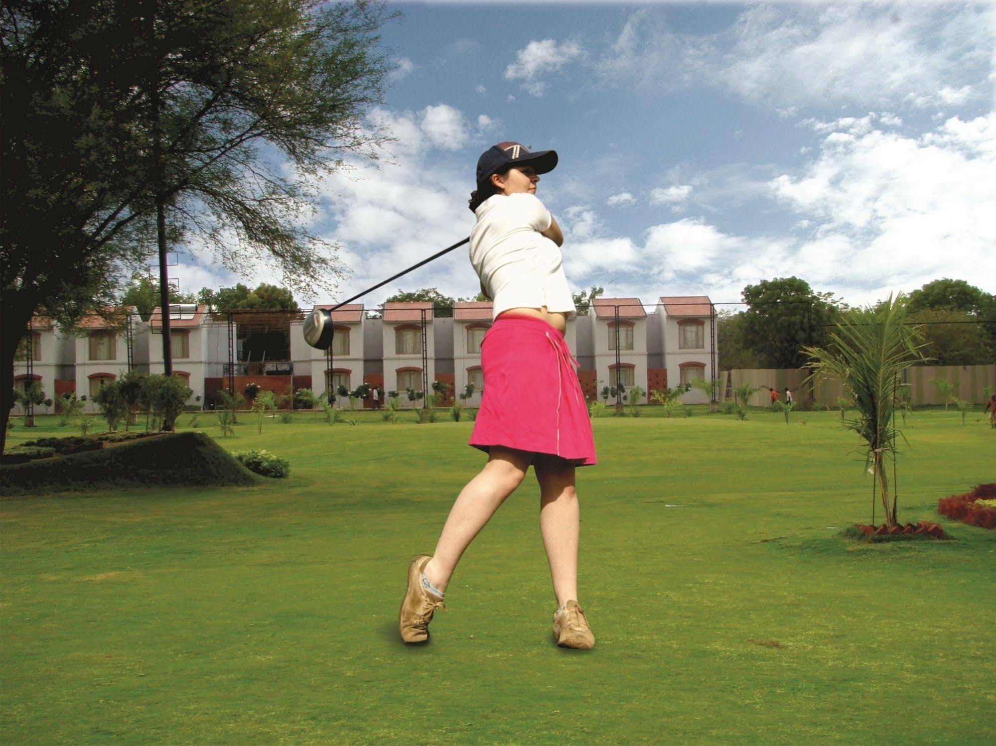 Cambay Sapphire, Gandhinagar Hotel Exterior photo